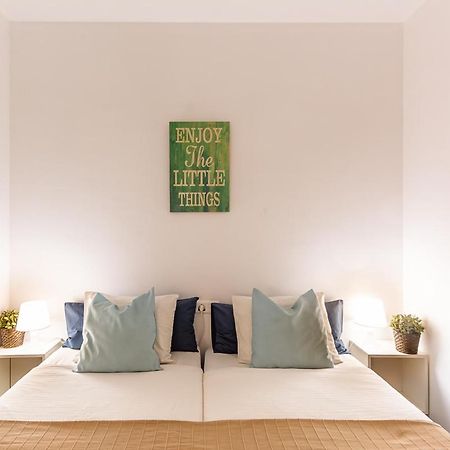 Andaluz Apartments Toboso Nerja Bagian luar foto